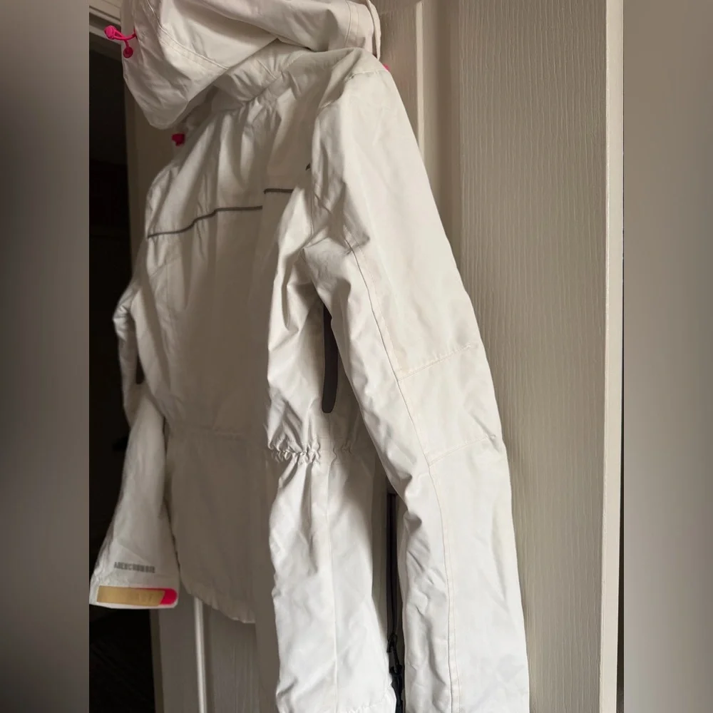 Abercrombie White Hooded Ski Jacket - Picture 11 of 11